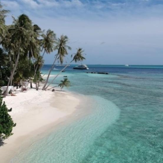 Ocean Breeze Maldives Hotel Thulusdhoo Exterior photo